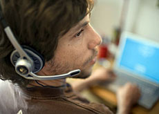 Des millions d'internautes passent par le web pour tlphoner  bas prix